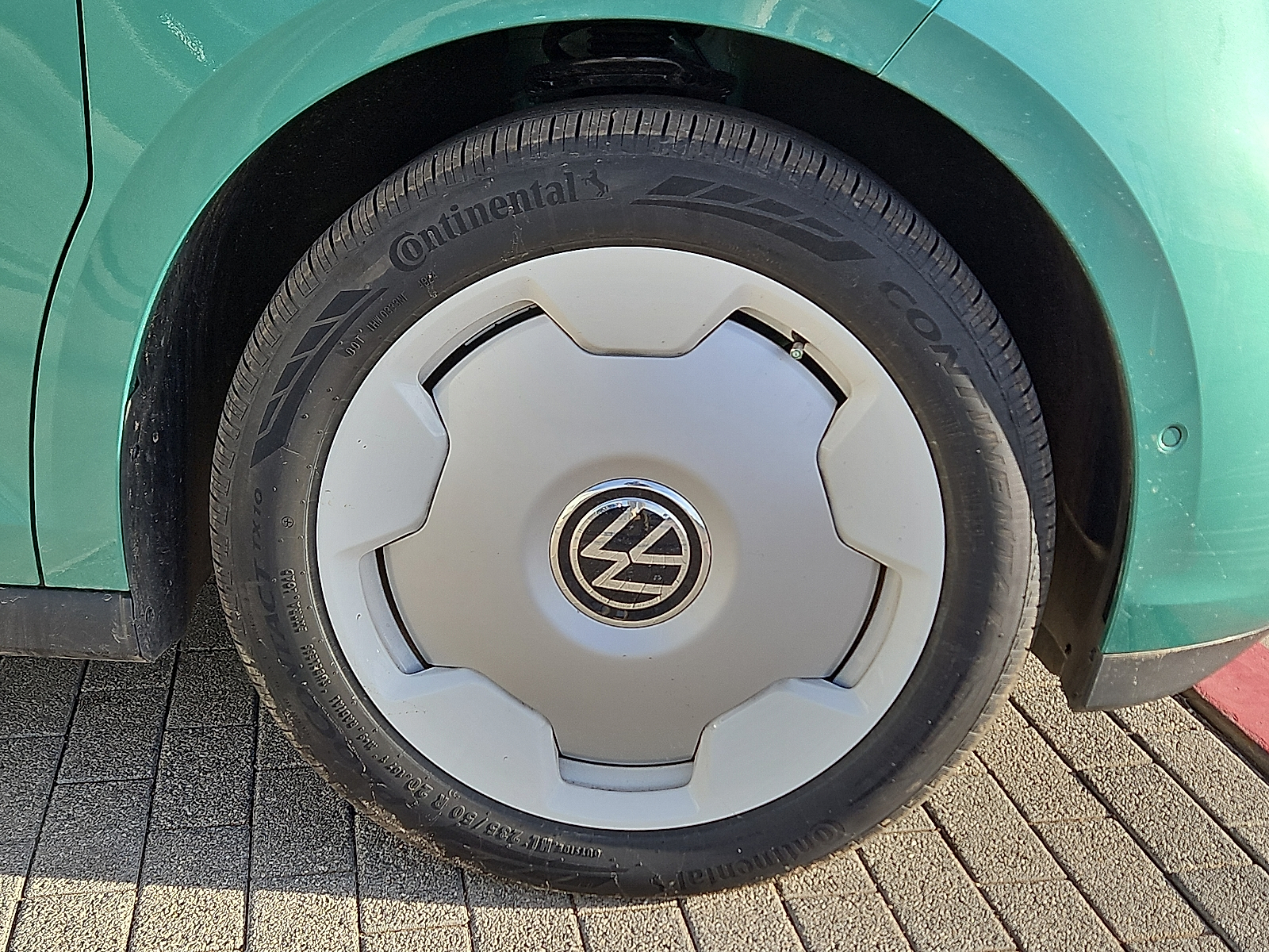 new 2025 Volkswagen ID. Buzz car, priced at $66,385