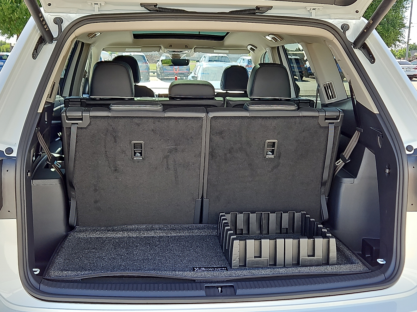 new 2025 Volkswagen Atlas car, priced at $53,811