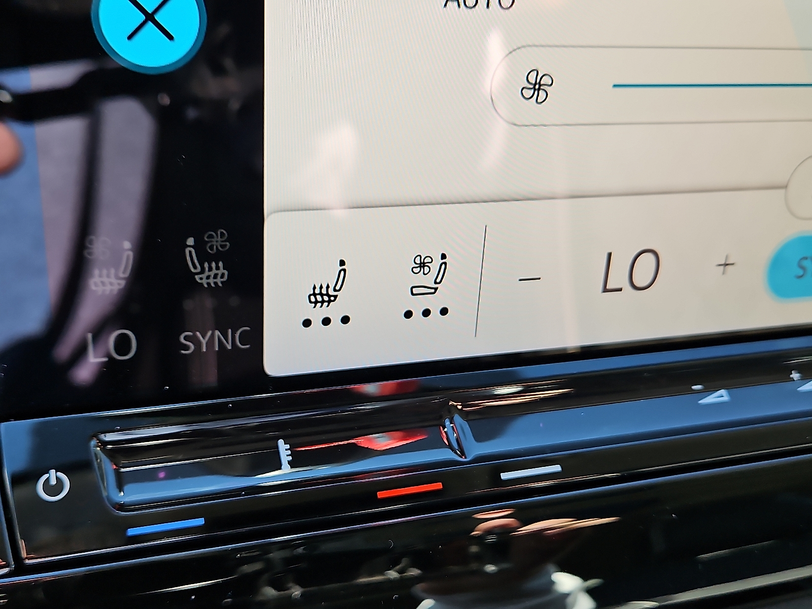 new 2025 Volkswagen Atlas car, priced at $53,811