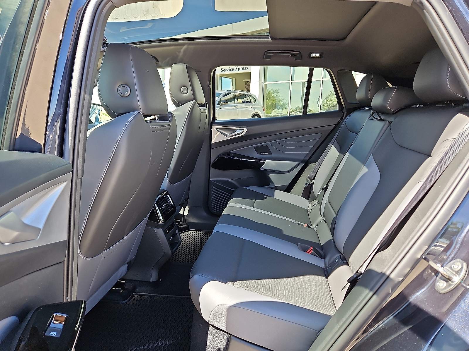 new 2025 Volkswagen ID.4 car, priced at $59,461