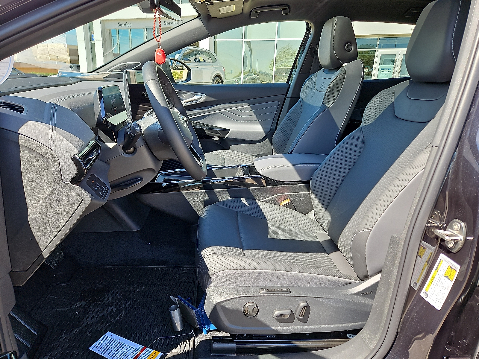 new 2025 Volkswagen ID.4 car, priced at $59,461
