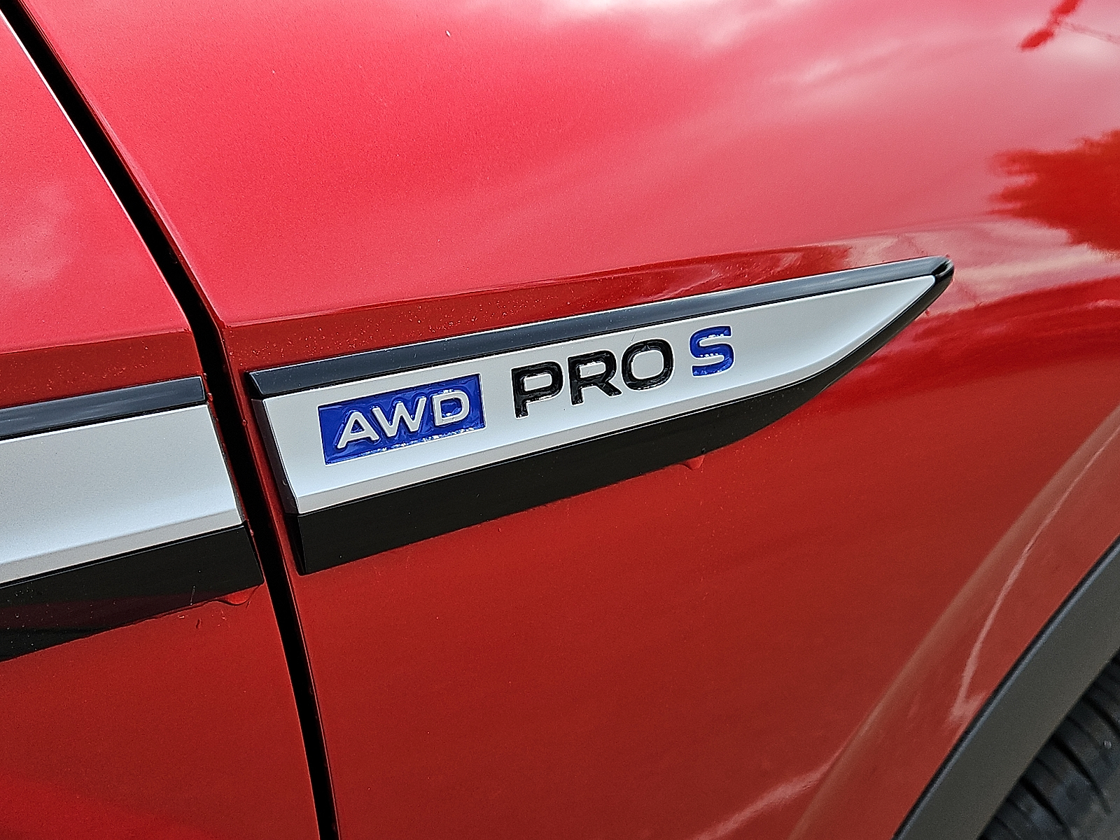 new 2025 Volkswagen ID.4 car, priced at $56,716