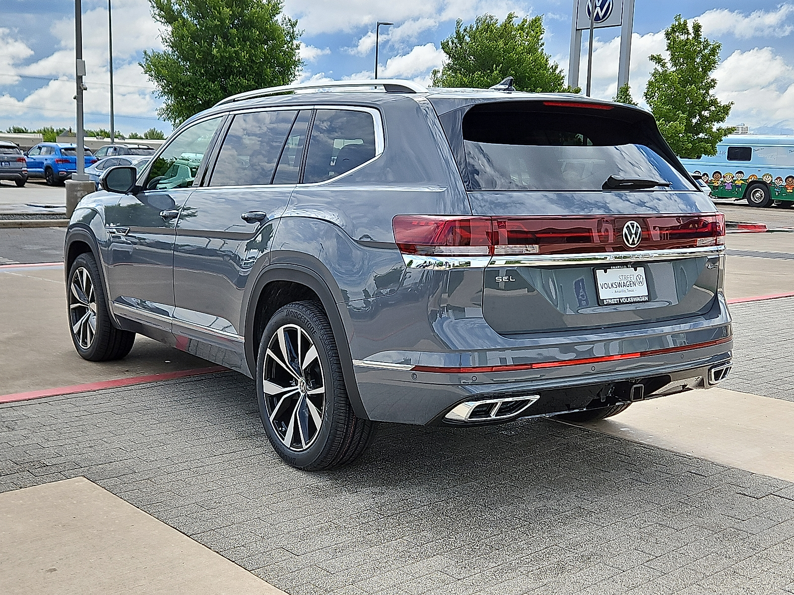 new 2025 Volkswagen Atlas car, priced at $57,006