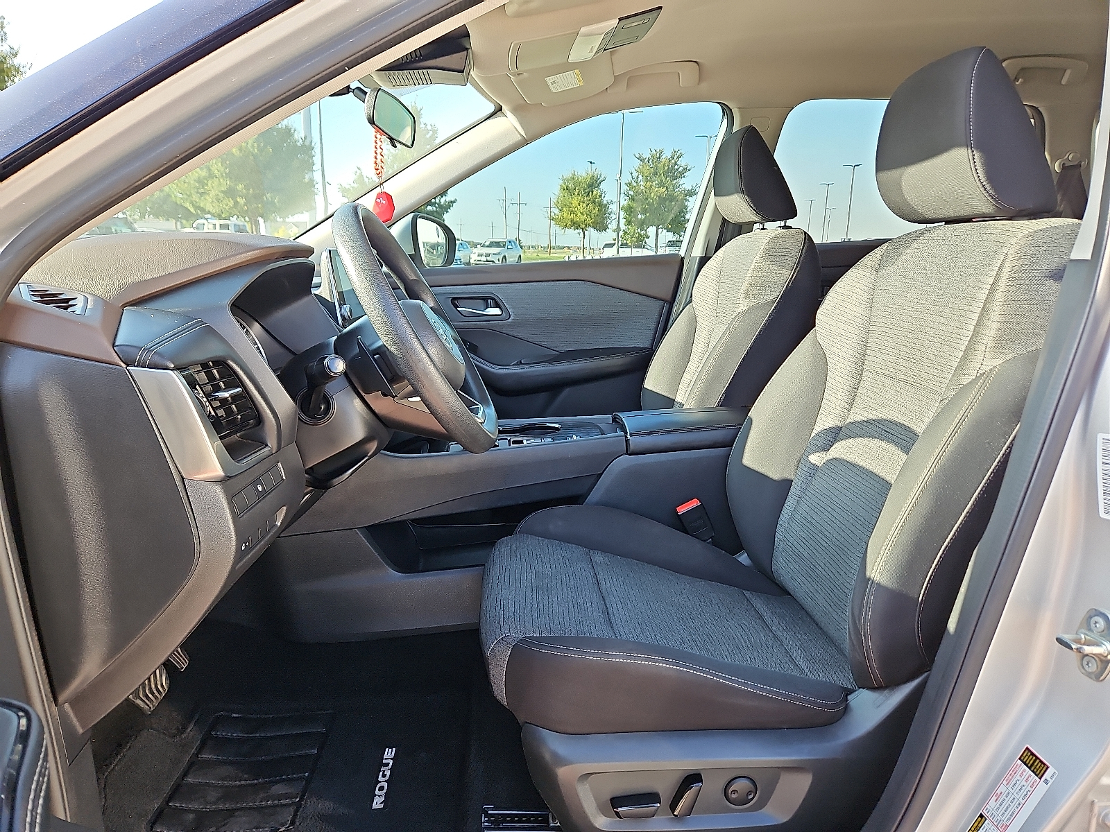 used 2021 Nissan Rogue car, priced at $19,999