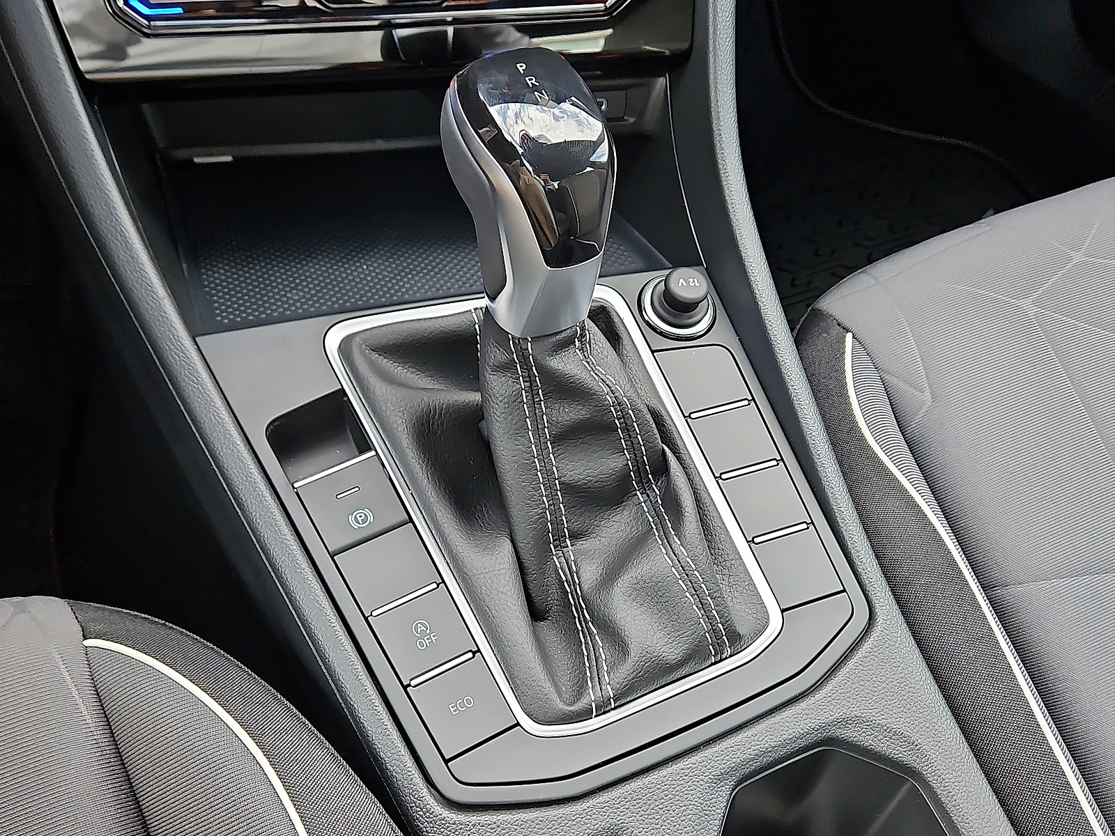 new 2025 Volkswagen Jetta car, priced at $25,916