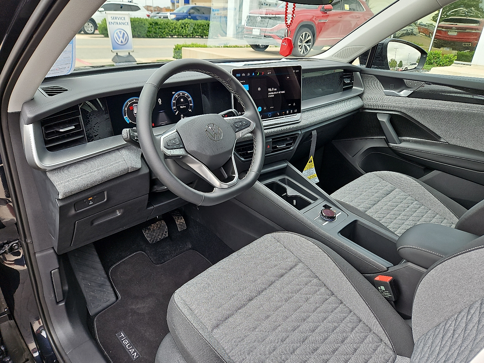 new 2025 Volkswagen Tiguan car, priced at $31,216