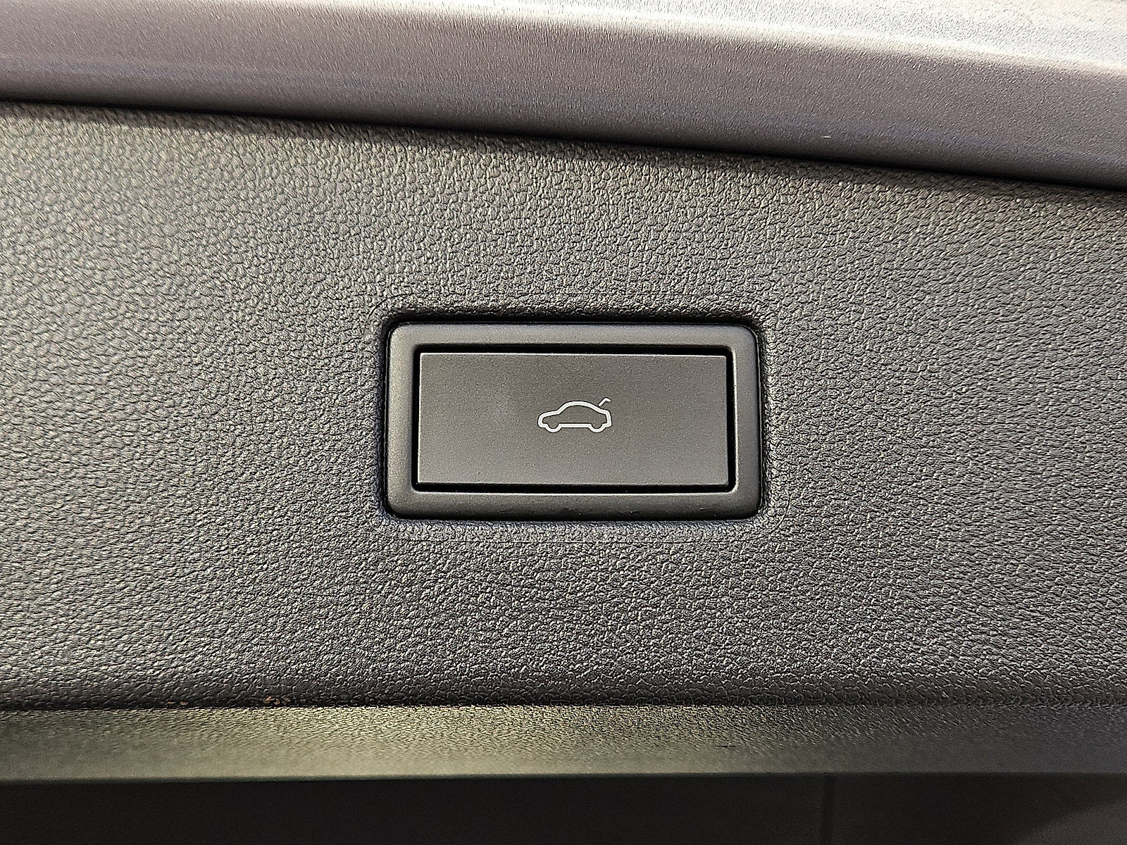 used 2024 Volkswagen Tiguan car, priced at $25,575