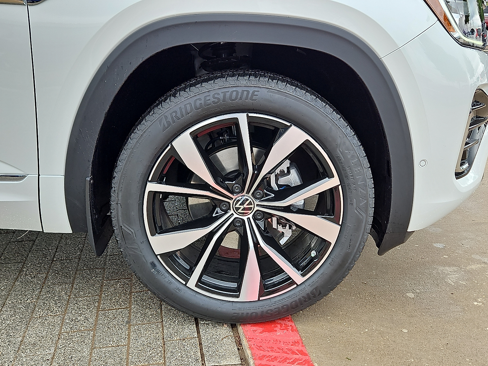 new 2025 Volkswagen Atlas car, priced at $57,006