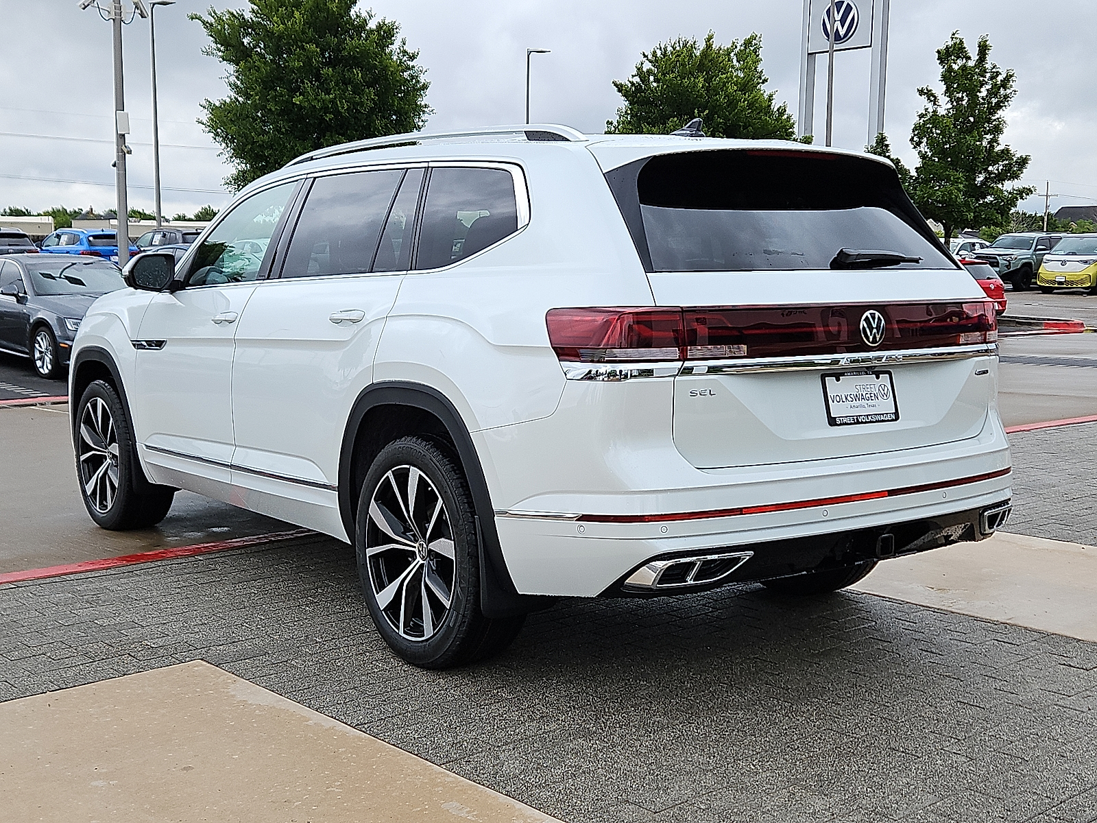 new 2025 Volkswagen Atlas car, priced at $57,006