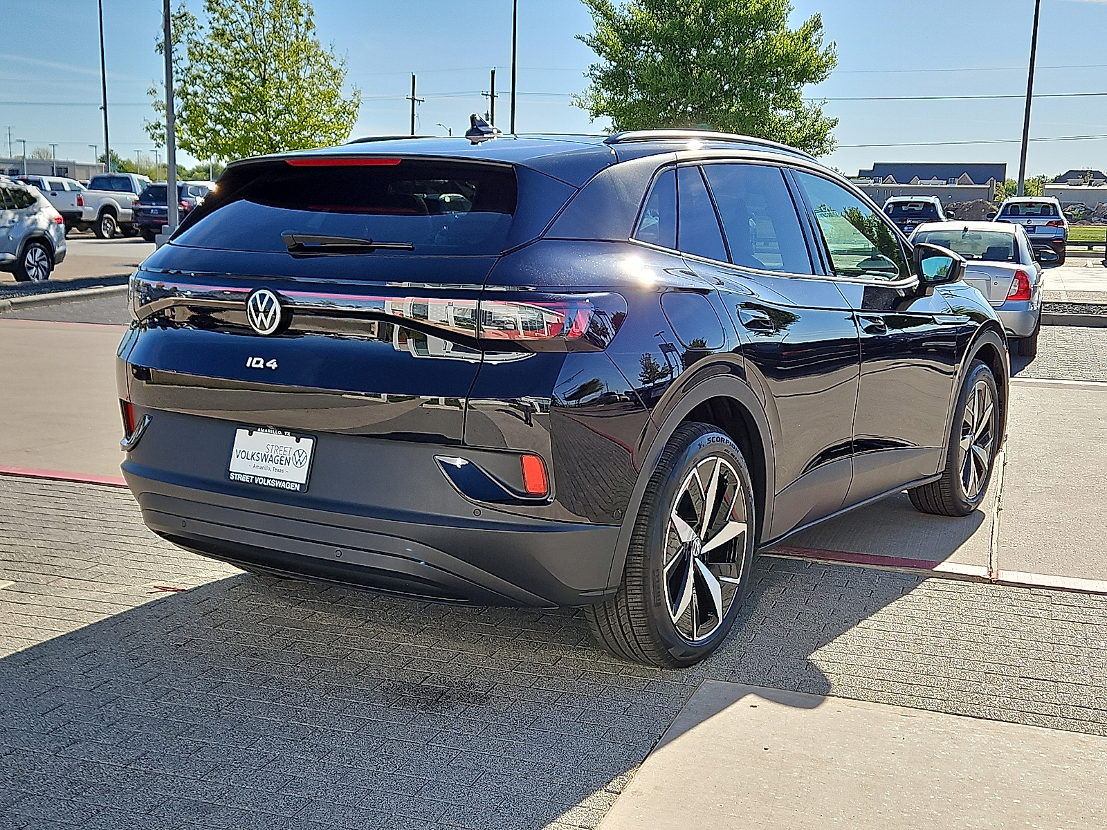 new 2025 Volkswagen ID.4 car, priced at $52,361