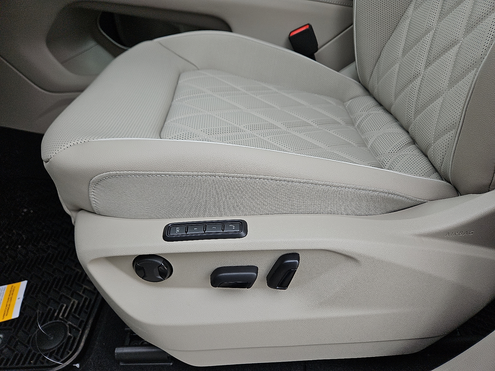 new 2025 Volkswagen Atlas car, priced at $57,006